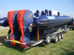 Evinrude E0Tec 200hp Outboard storage and towing covers.
